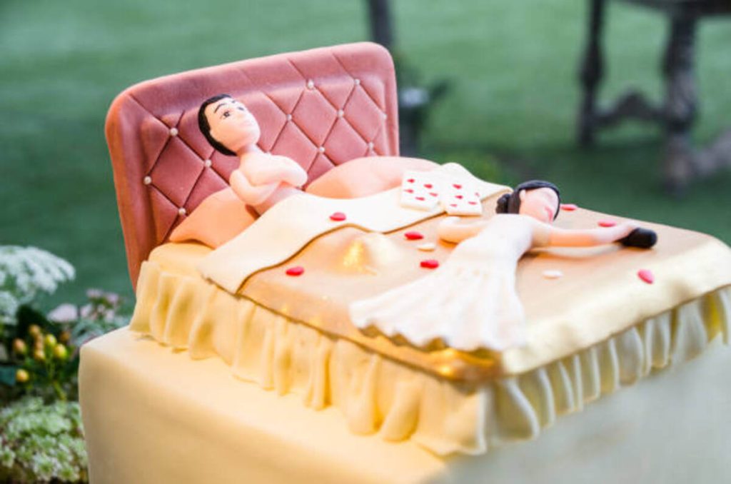 How to Design a Christening Sheet Cake Design a Christening Sheet Cake